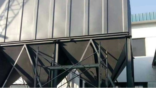 耀先脈沖布袋除塵器過濾效果99.5%，機械廠粉塵問題迎刃而解！